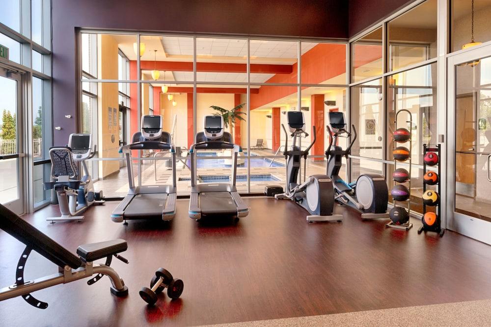 Doubletree By Hilton Bay City - Riverfront Екстериор снимка