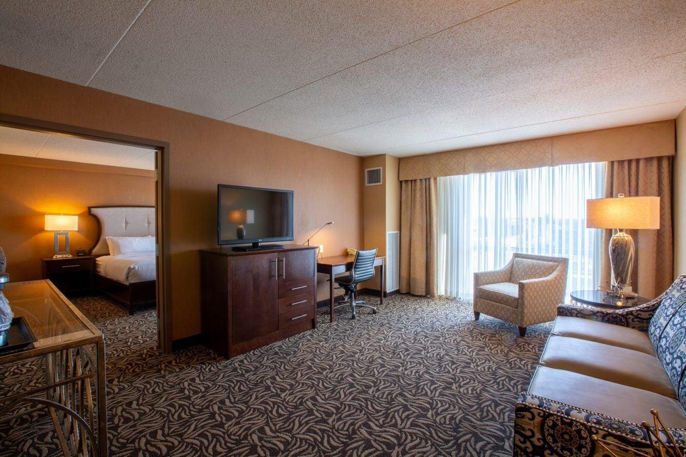 Doubletree By Hilton Bay City - Riverfront Екстериор снимка